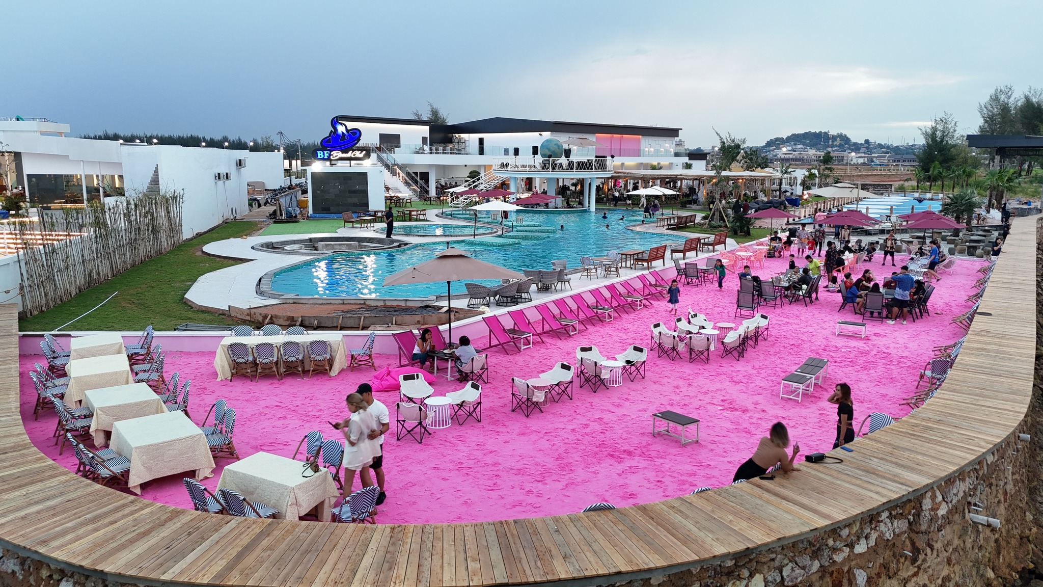 Gambar Blue Fire Beach Club